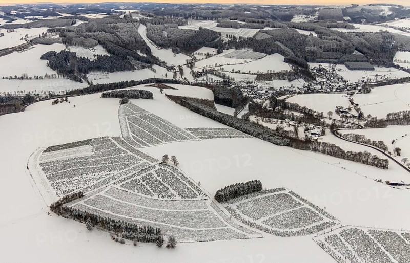 Aerial view of the snowy winter landscape of Winterberg in Sauerland in North Rhine-Westphalia, Germany, Sauerland, Europe, aerial photo, birds-eyes view, aerial photography, aerial photography, overview, bird's eye view, lockdown, closed winter landscape, corona lockdown, deserted, snow, winter weather, corona-related lockdown