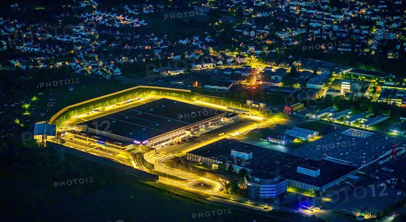 Aerial photo, Amazon logistics centre, Brauckstraße industrial estate, Rüdinghausen, Witten, Ruhr area, North Rhine-Westphalia, Germany, DE, twilight photography, Europe, commercial enterprises, commercial area, commercial location, commercial use, freight traffic, industrial area, industrial building, industrial site, light pollution, logistics, logistics service, logistics service provider, logistics provider, logistics centre, aerial view, aerial photography, aerial photography, night, night shot, night flight, transport service, overview, bird's-eye view, illuminated streets, birds-eyes view, nightflight, overview
