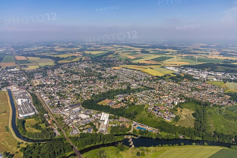 Aerial view, local view Wickede, outdoor swimming pool Wickede and river Ruhr, Wickede, Sauerland, North Rhine-Westphalia, Germany, bathing establishment, bathing resort, DE, Europe, distant view, outdoor swimming pool, aerial view, aerial photography, aerial photography, swimming pool, swimming pool, overview, bird's-eye view, Wickeder Westfalenstahl GmbH, meadows and fields, birds-eyes view, overview