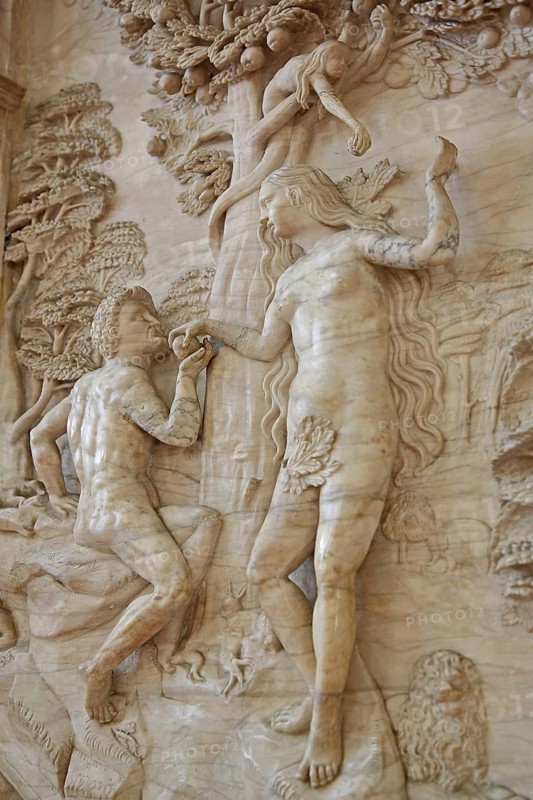 Decorations on the Renaissance pulpit by Christoph Kapup 1597 made of alabaster, Paradise with Fall of Man, stonemasonry, art, craftsmanship, interior view, biblical scene from the Bible 1st Moses, Genesis, Tree of Knowledge with Adam, Eve, snake, apple, figures, relief, sculpture, St Mauritius and St Katharina, Magdeburg Cathedral, Magdeburg, Saxony-Anhalt, Germany