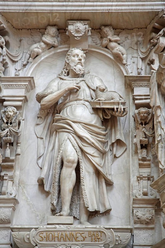 Decorations on the Renaissance pulpit by Christoph Kapup 1597 made of alabaster, St John the Baptist carrying a lamb, stonemasonry, art, craftsmanship, interior view, relief, sculpture, inscription, St Mauritius and St Katharina, Magdeburg Cathedral, Magdeburg, Saxony-Anhalt, Germany