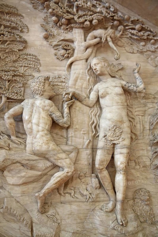 Decorations on the Renaissance pulpit by Christoph Kapup 1597 made of alabaster, Paradise with Fall of Man, stonemasonry, art, craftsmanship, interior view, biblical scene from the Bible 1st Moses, Genesis, Tree of Knowledge with Adam, Eve, snake, apple, figures, relief, sculpture, St Mauritius and St Katharina, Magdeburg Cathedral, Magdeburg, Saxony-Anhalt, Germany
