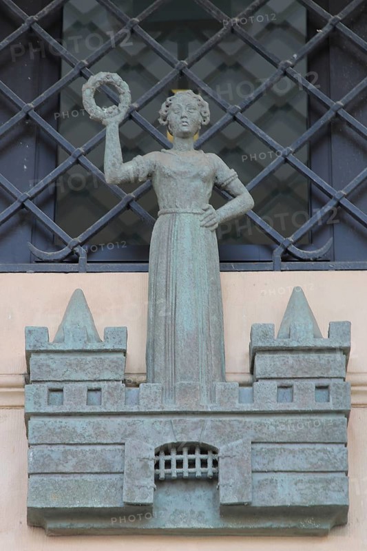 Sculpture of the city coat of arms, female figure with laurel wreath, Old Town Hall, Old Market Square, Magdeburg, Saxony-Anhalt, Germany