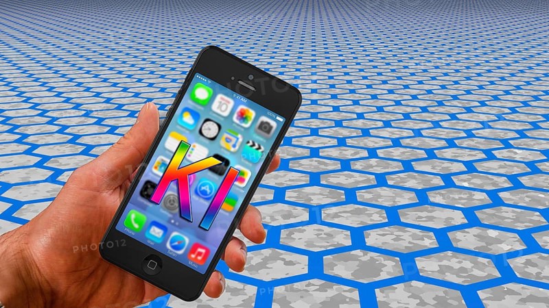 Symbol photo, new smartphone generation, AI, AI as an information aid, ChatGBT, OpenAI, chatbot, artificial intelligence, artificial intelligence, IT system, computer science, AI learning, IT technology, computer system, software, Microsoft, Apple, silicon brain, thinking machine, creativity, new wonder of the world, Einstein replacement, questionable intelligence, AI research, language robot, algorithm