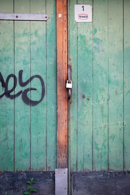 Photograph of a wooden locked garage door, Hanover, Lower Saxony, Germany