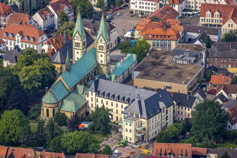 Aerial view, pilgrimage basilica of the Visitation of the Virgin Mary, Werl, Soester Börde, North Rhine-Westphalia, Germany, place of worship, DE, Europe, religious community, place of worship, holy site, church, parish, denomination, aerial view, aerial photography, aerial photography, religion, religious site, overview, bird's-eye view, overview