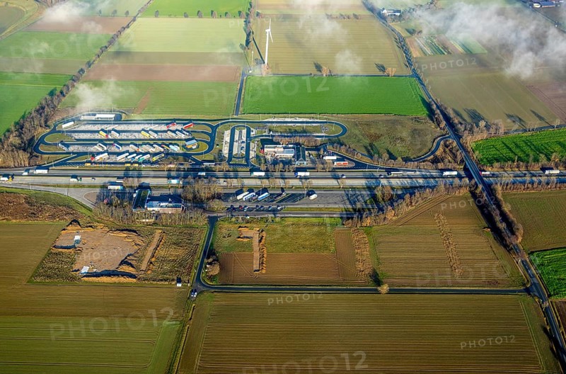 Aerial view, construction site and extension of the motorway service area Am Haarstrang of the A44 in the district Westbüderich in Werl, Sauerland, North Rhine-Westphalia, Germany, motorway A44, DE, Europe, aerial view, aerial photography, aerial photography, rest area, service area, overview, bird's eye view, Werl, meadows and fields, birds-eyes view, overview