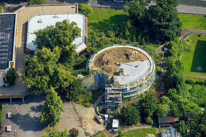 Aerial view, construction site Werl Castle, castle ruins of the former electoral town castle, Werl, Soester Börde, North Rhine-Westphalia, Germany, construction work, building, construction area, building site, building plots, construction project, construction site, DE, Europe, aerial view, aerial photography, aerial photography, new building, ruin, Schlossstraße, sight, overview, bird's eye view, birds-eyes view, historical, overview