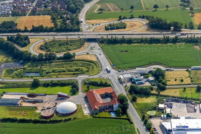 Aerial view, motorway exit Werl-Zentrum, A445, site Bioenergie Hellweg GmbH, Werl, Soester Börde, North Rhine-Westphalia, Germany, motorway, motorway A445, motorway exit, motorway slip road, Büdericher Bundesstraße, DE, Europe, commercial enterprises, commercial area, commercial area, commercial site, commercial use, industrial site, aerial view, aerial photography, aerial photography, overview, bird's-eye view, overview