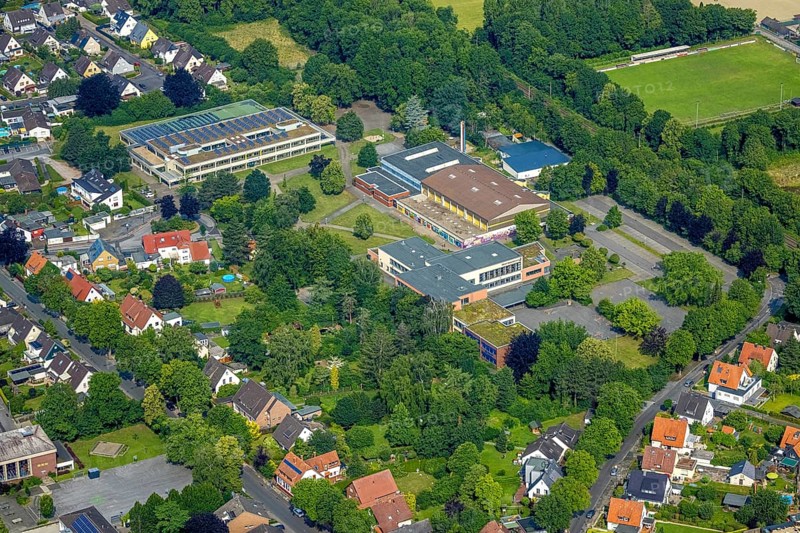 Aerial view, Sälzer Secondary School, triple sports hall, Werl Municipal Secondary School, Werl Sports Shooting Club, Werl, Soester Börde, North Rhine-Westphalia, Germany, education, educational institution, DE, Europe, educational institute, aerial view, aerial photography, aerial photography, secondary school, school, sports hall, overview, bird's-eye view, overview