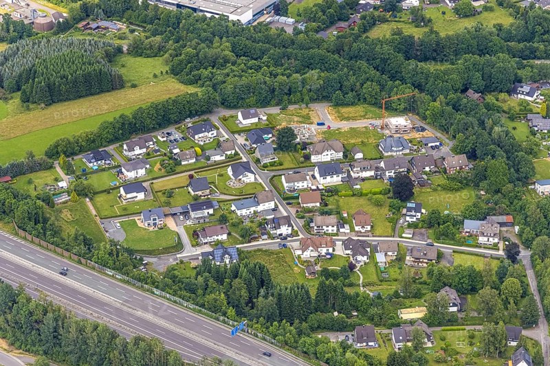 Aerial view, housing estate Auf dem Stein, Gerlingen, Wenden, Sauerland, North Rhine-Westphalia, Germany, construction site, DE, Europe, property tax, real estate, aerial view, aerial photography, aerial photography, new construction, overview, bird's-eye view, residential estate, living and living, residential area, residential buildings, quality of living, housing estate, birds-eyes view, overview
