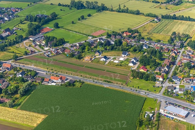Aerial view, construction site, new residential area Albert-Schweitzer-Straße, Hilbeck, Werl, Soester Börde, North Rhine-Westphalia, Germany, construction work, construction area, construction site, building plots, construction project, construction site, DE, Europe, property tax, real estate, aerial view, aerial photography, aerial photography, new construction, overview, bird's eye view, residential complex, living and living, residential area, residential buildings, residential quality, residential neighbourhood, housing estate, birds-eyes view, overview