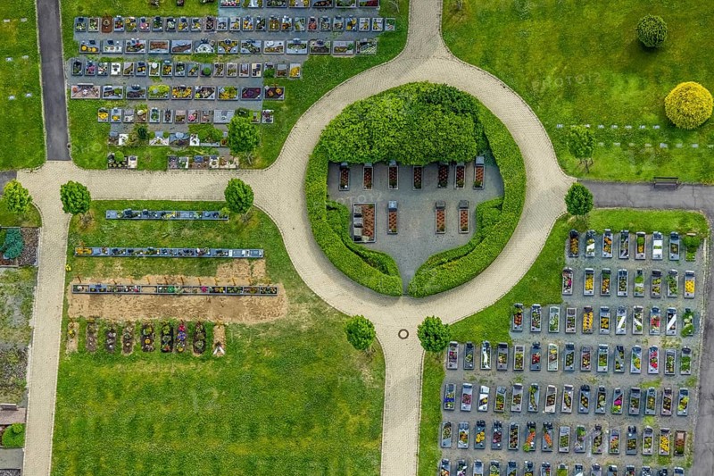 Aerial view, cemetery with circular route, parish of Wenden, Wenden, Sauerland, North Rhine-Westphalia, Germany, burial site, DE, Europe, shapes and colours, cemetery, memorial, place of worship, graves, burial ground, circular shape, aerial photograph, aerial photography, aerial photography, resting place, overview, bird's-eye view, overview