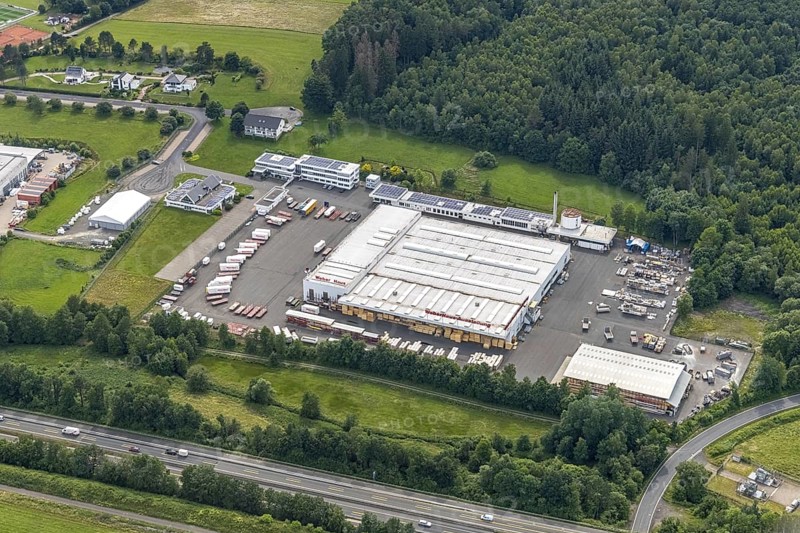 Aerial view, commercial area Rheinauer Straße, Weber Haus, Hünsborn, Wenden, Sauerland, North Rhine-Westphalia, Germany, DE, Europe, commercial enterprises, commercial area, commercial park, commercial location, commercial use, industrial area, industrial building, industrial location, aerial photograph, aerial photography, aerial photography, overview, bird's-eye view, birds-eyes view, overview