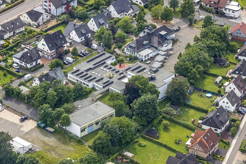 Aerial view, community primary school Hünsborn, Hünsborn, Wenden, Sauerland, North Rhine-Westphalia, Germany, education, educational institution, DE, Europe, primary school, teaching institute, aerial view, aerial photography, aerial photography, school, overview, bird's eye view, birds-eyes view, overview