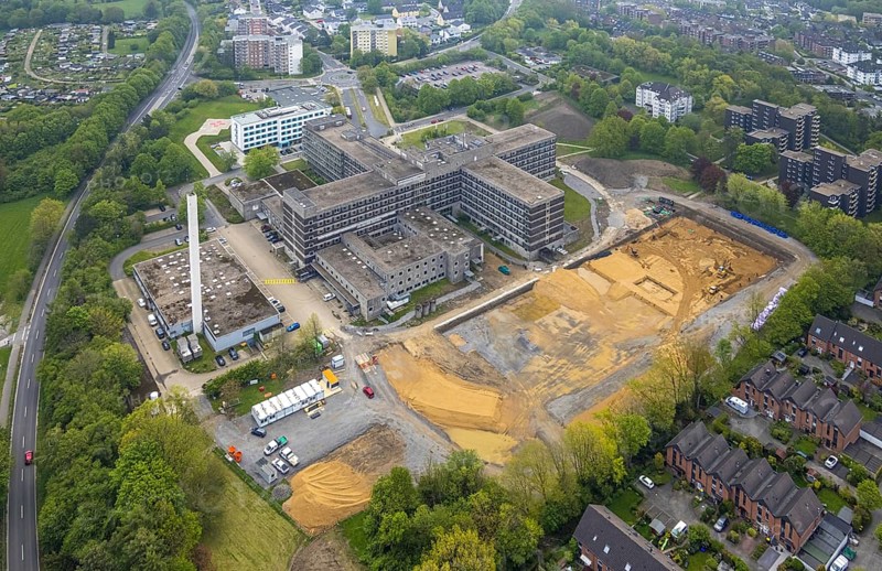 Aerial view, construction site, new clinic building at Helios Klinikum Niederberg, Velbert, Ruhr area, North Rhine-Westphalia, Germany, construction work, construction area, construction site, building plots, construction project, construction site, DE, Europe, aerial view, aerial photography, aerial photography, new building, overview, bird's-eye view, overview