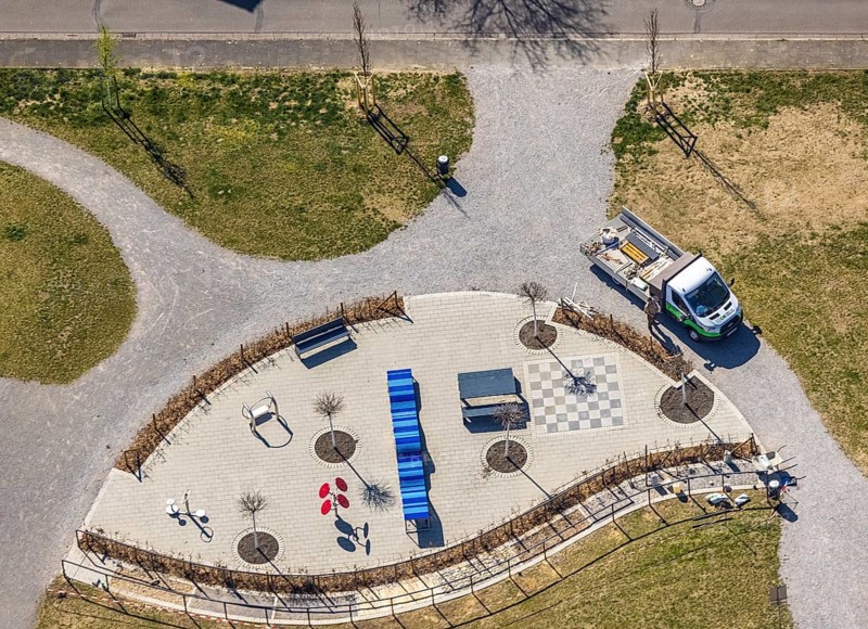 Aerial view, movement and neighbourhood park Am Tannenbusch, Am Tannenbusch, Friedrichsfeld, Voerde, Ruhr area, Lower Rhine, North Rhine-Westphalia, Germany, DE, Europe, fitness equipment, shapes and colours, aerial view, aerial photography, aerial photography, park, overview, bird's-eye view, overview