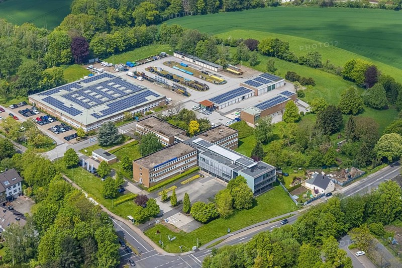 Aerial view, Stadtwerke Velbert, Kettwiger Straße, small-scale, Velbert, Ruhr area, North Rhine-Westphalia, Germany, DE, energy supplier, Europe, aerial view, aerial photography, aerial photography, photovoltaic, photovoltaic system, solar, solar system, solar energy, solar energy, overview, bird's-eye view, overview
