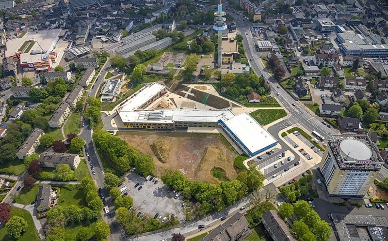 Aerial photo, Kastanienallee primary school, BKS high-rise building, Velbert, Ruhr area, North Rhine-Westphalia, Germany, education, educational institution, DE, Europe, primary school, teaching institute, aerial photo, aerial photography, aerial photography, school, overview, bird's-eye view, overview