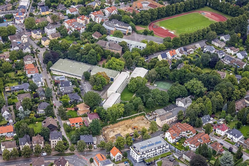 Aerial view, Peter-Weiss-Gesamtschule, construction site at Kessebürener Weg, Unna, Ruhr area, North Rhine-Westphalia, Germany, construction work, construction area, building site, building plots, construction measure, construction project, construction site, education, educational institution, DE, Europe, football pitch, comprehensive school, educational institute, aerial view, aerial photography, aerial photography, school, sports field, overview, bird's eye view, overview