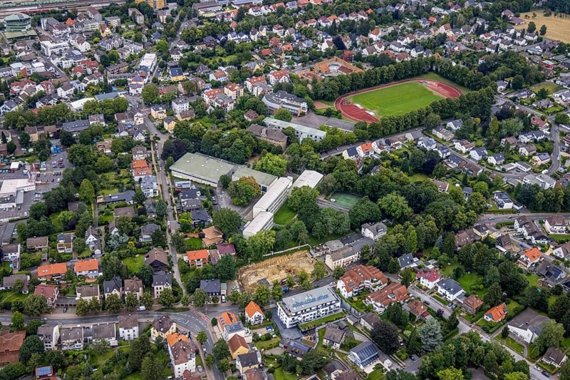 Aerial view, Peter-Weiss-Gesamtschule, construction site at Kessebürener Weg, Unna, Ruhr area, North Rhine-Westphalia, Germany, construction work, construction area, building site, building plots, construction measure, construction project, construction site, education, educational institution, DE, Europe, football pitch, comprehensive school, educational institute, aerial view, aerial photography, aerial photography, school, sports field, overview, bird's eye view, overview