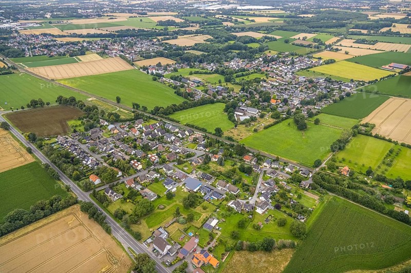 Aerial view, local view Mühlhausen, Unna, Ruhr area, North Rhine-Westphalia, Germany, DE, Europe, property tax, real estate, aerial view, aerial photography, aerial photography, overview, bird's eye view, residential complex, living and living, residential buildings, quality of living, housing estate, birds-eyes view, overview
