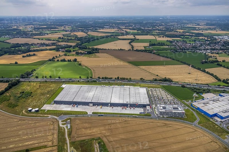Aerial view, new Woolworth headquarters and logistics centre, commercial area Unna Kamen, Afferde, Unna, Ruhr area, North Rhine-Westphalia, Germany, DE, Europe, commercial enterprises, commercial area, commercial park, commercial location, commercial use, industrial area, industrial building, industrial location, logistics, logistics service, logistics service provider, logistics provider, logistics centre, aerial photograph, aerial photography, aerial photography, overview, bird's-eye view, birds-eyes view, overview