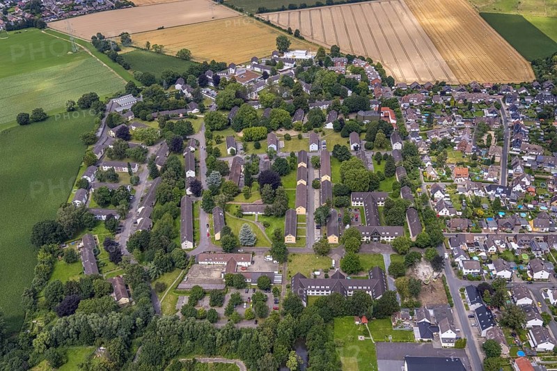 Aerial view, Buderuskolonie, Campus Unna Hochschulcampus, construction site at Lippestraße, Maßen, Unna, Ruhr area, North Rhine-Westphalia, Germany, construction work, construction area, building site, building plots, construction measure, construction project, building site, education, educational institution, DE, Europe, university, university of applied management, teaching institute, aerial view, aerial photography, aerial photography, new building, overview, bird's eye view, overview
