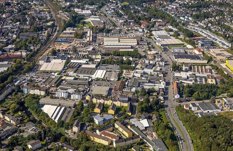 Aerial view, commercial area at Berliner Straße in the district Lindenberg in Schwelm, Ruhr area, North Rhine-Westphalia, Germany, DE, Europe, commercial enterprises, commercial area, commercial park, commercial location, commercial use, industrial area, industrial building, industrial location, aerial view, aerial photography, aerial photography, aerial photography, Schwelm, overview, bird's-eye view, bird's-eye view, overview