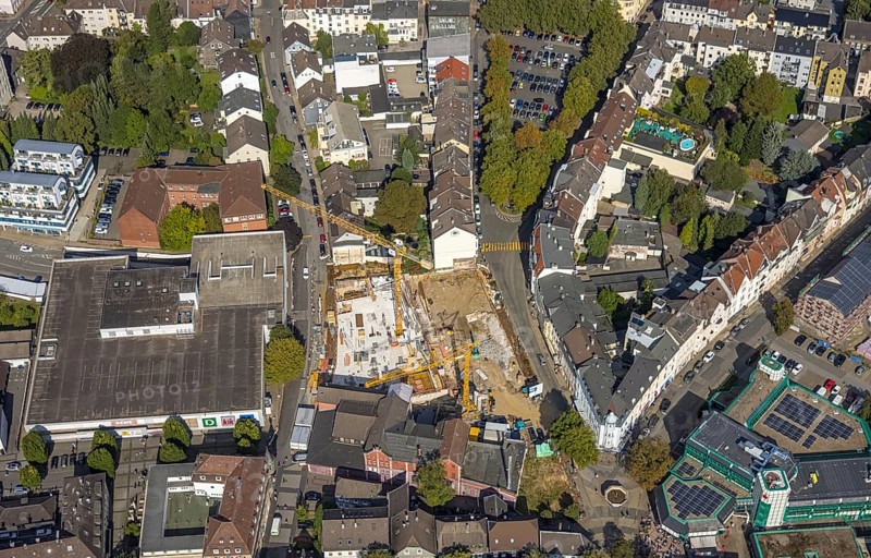 Aerial view, construction site and new building between Neumarkt and Schulstraße in Schwelm, Ruhr area, North Rhine-Westphalia, Germany, construction work, construction area, construction site, building plots, construction crane, construction project, construction site, DE, Europe, aerial view, aerial photography, aerial photography, new building, Schwelm, overview, bird's-eye view, overview