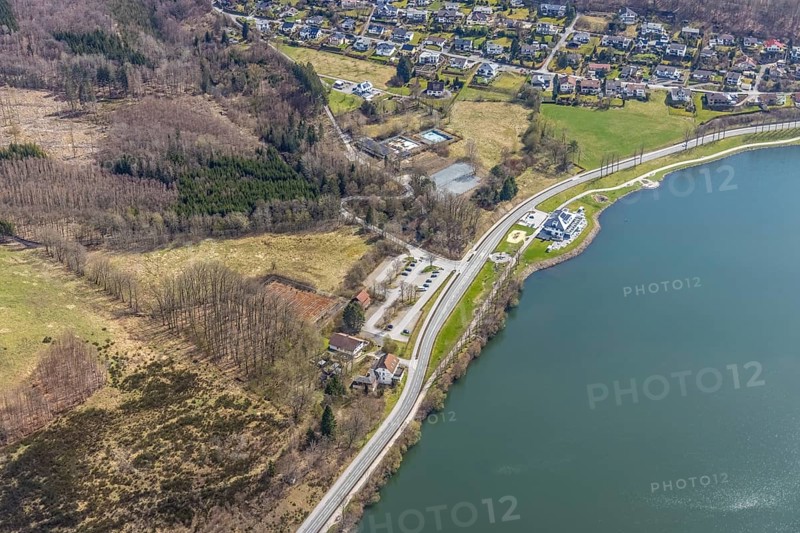 Aerial view, gastronomy home harbour at the lakeside promenade Seestraße, forest damage in the forest area at the Sorpesee, Amecke, Sundern, Sauerland, North Rhine-Westphalia, Germany, tree death, beer garden, bistro, café, DE, Europe, gastronomy, aerial photography, aerial photography, aerial photography, restaurant, lake, Sorpetalsperre, overview, bird's-eye view, forest area, forest dieback, birds-eyes view, overview, spruce dieback, bark beetle plague, bark beetle damage, dead spruce, spruce clear-cut, clear-cutting, damaged wood
