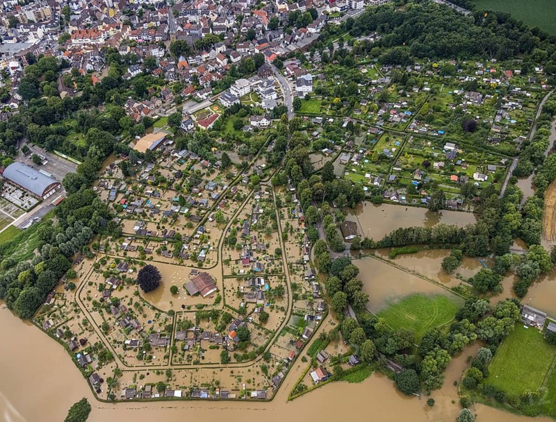 Aerial photo, Ruhr flood, flooded campsite Amsel restaurant on the Ruhr Valley cycle path in Schwerte, Schwerte, Ruhr area, North Rhine-Westphalia, Germany, DE, Europe, birds-eyes view, aerial photo, aerial photography, aerial photography, overview, bird's eye view