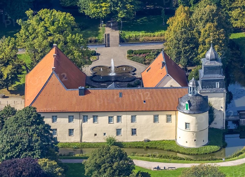 Aerial view, Schloss Haus Martfeld in the district of Lindenberg in Schwelm, Ruhr area, North Rhine-Westphalia, Germany, DE, Europe, Haus Martfeld, aerial view, aerial photography, aerial photography, manor, round tower, castle, castle complex, Schwelm, overview, bird's eye view, birds-eyes view, overview