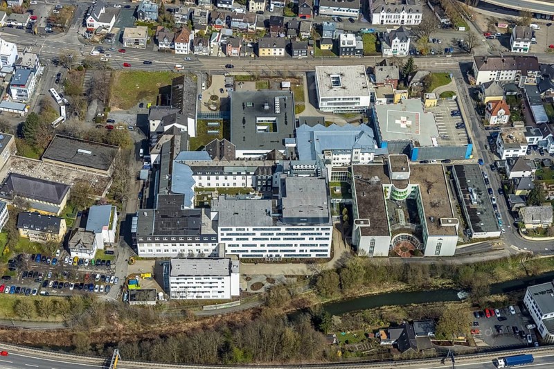 Aerial view, Kreisklinikum Siegen, Weidenau-West, Siegen, Siegerland, North Rhine-Westphalia, Germany, DE, Europe, healthcare, hospital, heliport, clinic, hospital, aerial photography, aerial photography, aerial photography, medical facility, medical aid, overview, bird's-eye view, overview, medical care