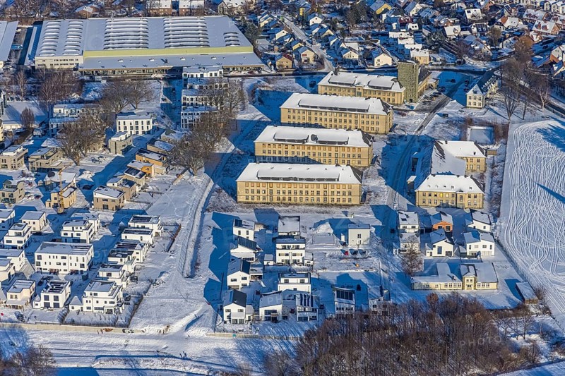 Aerial view, Belgian Quarter Soest, new construction of flats and terraced houses, former Belgian barracks BEM Adam, snow, winter, Jakobi, Soest, Soester Börde, North Rhine-Westphalia, Germany, Soester, Börde, DE, Europe, birds-eyes, view, aerial photography, aerial photography, aerial photography, overview, overview, bird's eye view, winter weather, winter onset, cold, residential neighbourhood, former, barracks, housing, flat, houses, residential buildings, housing estate, settlement