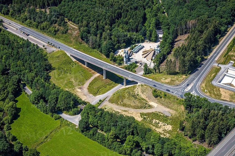 Aerial view, motorway junction Olpe, A45 and B54, Geländer Frischbeton Olpe GmbH, Olpe-Stadt, Olpe, Sauerland, North Rhine-Westphalia, Germany, motorway A45, federal road B54, DE, Europe, commercial enterprises, commercial area, commercial area, commercial location, commercial use, industrial area, industrial location, aerial view, aerial photography, aerial photography, overview, bird's-eye view, overview