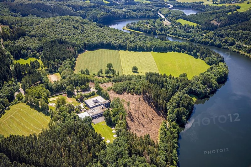 Aerial photo, Biggesee, Eichhagen, Olpe, Sauerland, North Rhine-Westphalia, Germany, Biggetalsperre, DE, Europe, hilly landscape, youth hostel, aerial photography, aerial photography, aerial photography, Ebbegebirge nature park Park, lake, reservoir, overview, bird's-eye view, overview