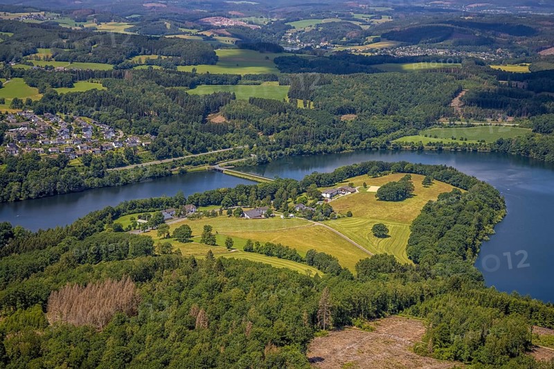 Aerial view, Biggesee, Stade headland, view of Eichhagen, Olpe, Sauerland, North Rhine-Westphalia, Germany, Biggetalsperre, DE, Europe, Hof Stade, hilly landscape, aerial view, aerial photography, aerial photography, nature park Ebbegebirge, lake, reservoir, overview, bird's-eye view, overview