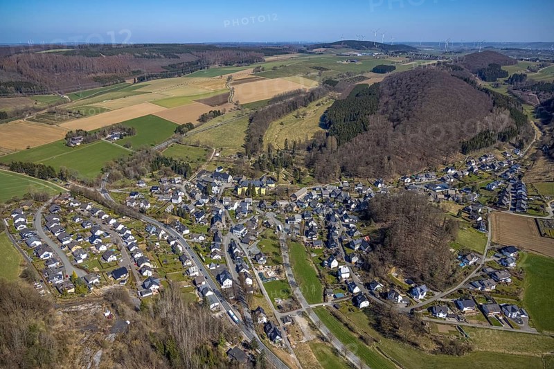 Aerial view, local view and Antfeld Castle, Olsberg, Sauerland, North Rhine-Westphalia, Germany, DE, Europe, manor house, manor building, aerial view, aerial photography, aerial photography, castle, overview, bird's-eye view, overview