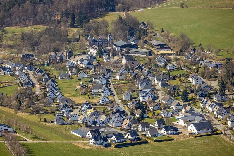 Aerial view, Hotel and Castle Gevelinghausen, St. Maria Magdalena Church, Gevelinghausen, Olsberg, Sauerland, North Rhine-Westphalia, Germany, place of worship, DE, Europe, gastronomy, religious community, place of worship, holy site, hotel, hotel facilities, hotel business, church, church community, denomination, aerial view, aerial photography, aerial photography, religion, religious site, castle, castle Gevelinghausen, overview, bird's eye view, birds-eyes view, overview