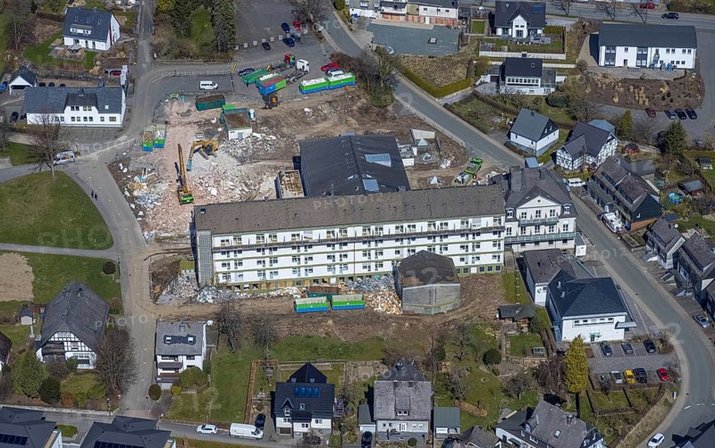 Aerial photo, construction site and demolition of nurses' home at St. Josefs-Hospital, Olsberg, Sauerland, North Rhine-Westphalia, Germany, demolition work, construction work, construction site, building site, building plots, construction project, construction site, DE, Europe, aerial photo, aerial photography, aerial photography, overview, bird's-eye view, overview