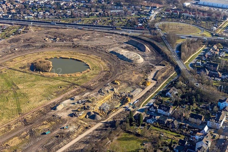 Aerial view, Former racecourse becomes a residential neighbourhood, Project Living by the lake at the trotting track, Hillerheide, Recklinghausen, Ruhr area, North Rhine-Westphalia, Germany, DE, Europe, birds-eyes view, aerial photography, aerial photography, overview, bird's eye view