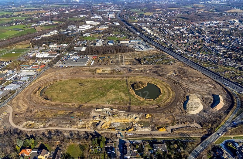 Aerial view, Former racecourse becomes a residential neighbourhood, Project Living by the lake at the trotting track, Hillerheide, Recklinghausen, Ruhr area, North Rhine-Westphalia, Germany, DE, Europe, birds-eyes view, aerial photography, aerial photography, overview, bird's eye view