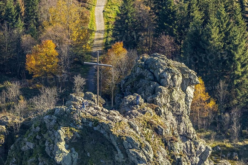 Aerial view, autumn forest and Bruchhauser Steine with summit cross in the district Bruchhausen in Olsberg, Sauerland, North Rhine-Westphalia, Germany, DE, Europe, geotope with rock formations, landscape conservation area, aerial view, aerial photography, aerial photography, nature reserve, Olsberg, overview, bird's eye view, birds-eyes view, overview