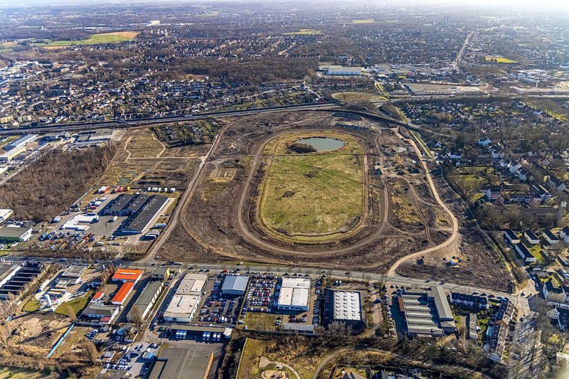 Aerial view, Former racecourse becomes a residential neighbourhood, Project Living by the lake at the trotting track, Hillerheide, Recklinghausen, Ruhr area, North Rhine-Westphalia, Germany, DE, Europe, birds-eyes view, aerial photography, aerial photography, overview, bird's eye view