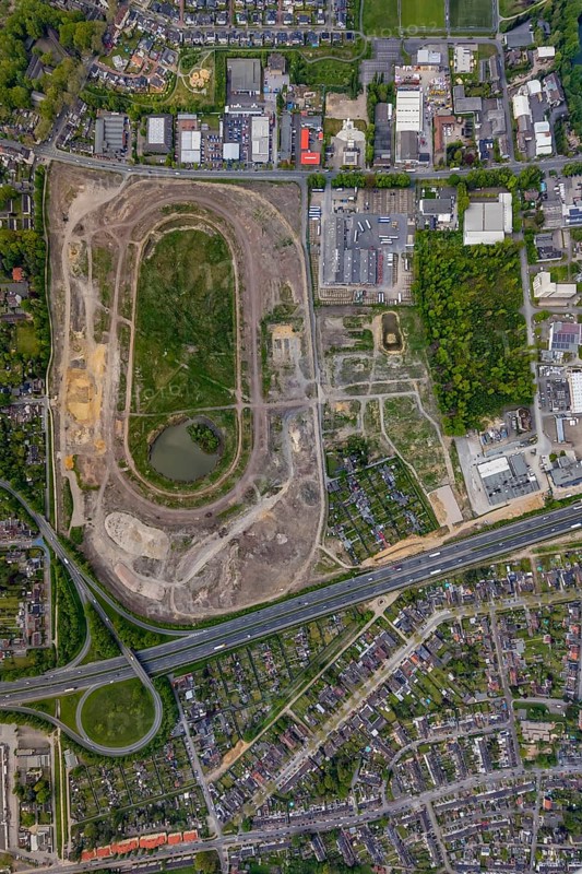 Aerial view of the former trotting track in the Hillerheide district, ISEK project Wohnen am Wasser, district development concept (ISEK) Hillerheide, Hillerheide, Recklinghausen, Ruhr area, North Rhine-Westphalia, Germany, DE, Europe, aerial view, birds-eyes view, aerial photograph, aerial photography, aerial photography, overview, bird's eye view