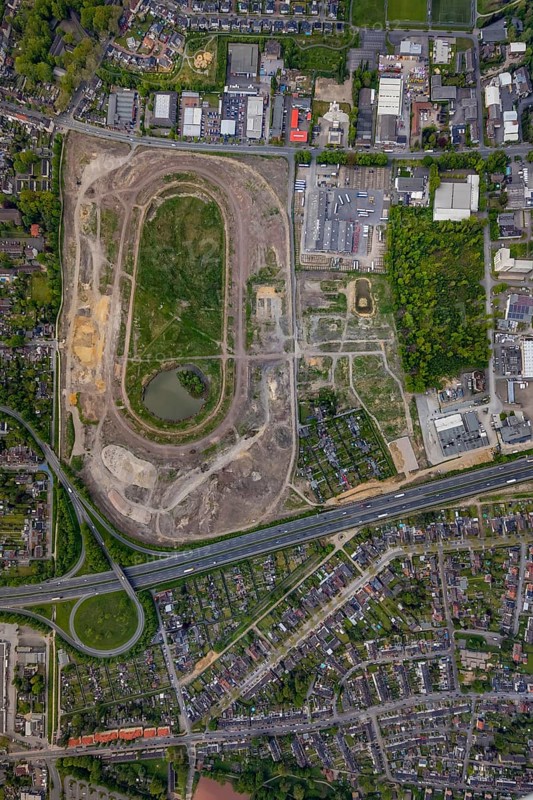 Aerial view of the former trotting track in the Hillerheide district, ISEK project Wohnen am Wasser, district development concept (ISEK) Hillerheide, Hillerheide, Recklinghausen, Ruhr area, North Rhine-Westphalia, Germany, DE, Europe, aerial view, birds-eyes view, aerial photograph, aerial photography, aerial photography, overview, bird's eye view