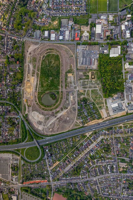 Aerial view of the former trotting track in the Hillerheide district, ISEK project Wohnen am Wasser, district development concept (ISEK) Hillerheide, Hillerheide, Recklinghausen, Ruhr area, North Rhine-Westphalia, Germany, DE, Europe, aerial view, birds-eyes view, aerial photograph, aerial photography, aerial photography, overview, bird's eye view