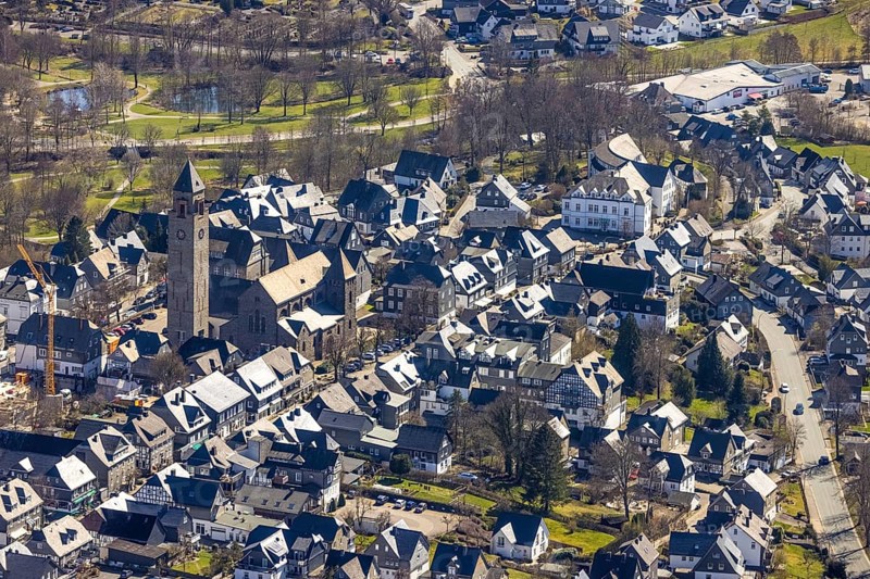 Aerial view, housing estate Weststraße and Oststraße Parallele, St.-Alexander-Kirche, town hall, Schmallenberg, Sauerland, North Rhine-Westphalia, Germany, place of worship, authority, DE, Europe, religious community, place of worship, property tax, holy site, real estate, church, church community, denomination, aerial view, aerial photography, aerial photography, parallel streets, religion, religious site, overview, bird's-eye view, residential area, living and life, residential area, residential buildings, residential quality, residential neighbourhood, housing estate, birds-eyes view, overview