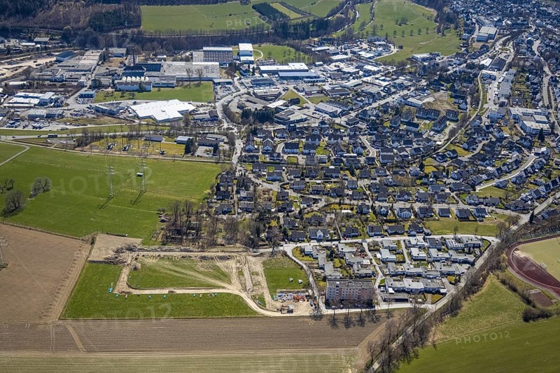 Aerial view, construction site, construction area Altes Feld II, Breslauer Straße, Schmallenberg, Sauerland, North Rhine-Westphalia, Germany, construction area, construction site, building plots, construction project, construction site, DE, Europe, property tax, real estate, aerial view, aerial photography, aerial photography, overview, bird's-eye view, residential area, housing and living, residential area, residential buildings, residential quality, residential neighbourhood, housing estate, birds-eyes view, overview